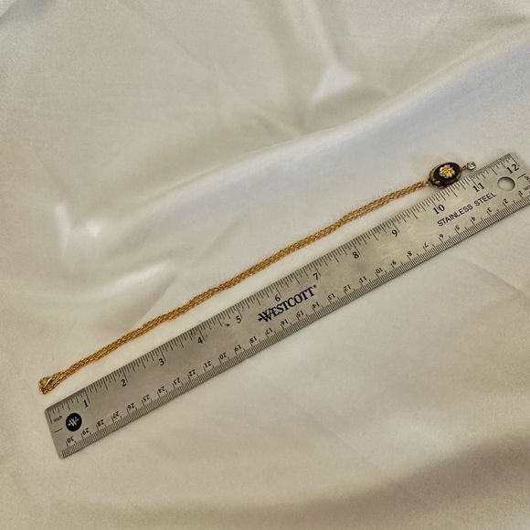 Black and gold tone  rose vintage pendant necklace - Picture 8 of 9